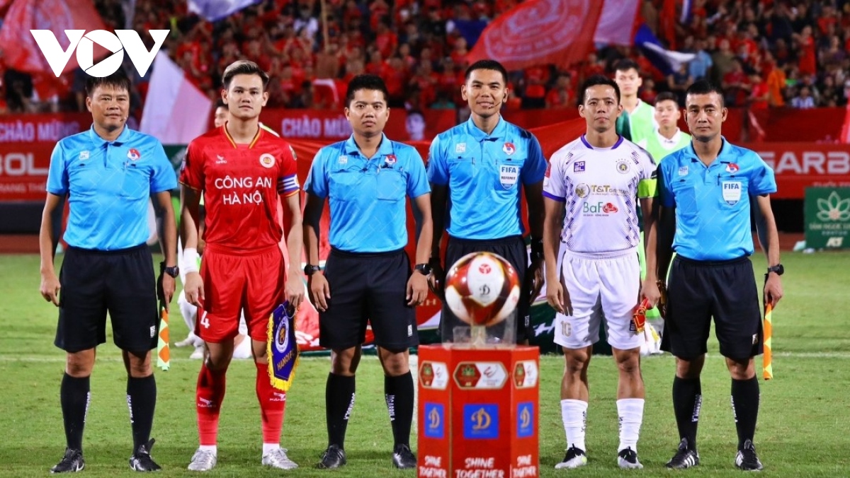 VAR xuất hiện ở trận cầu tâm điểm của vòng 3 V-League 2023/2024