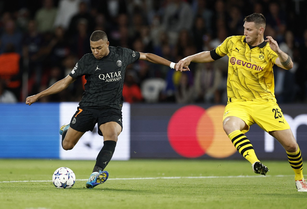 Mbappe tỏa sáng, PSG buộc Dortmund ra về tay trắng