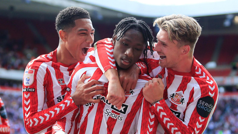 Sunderland bay cao sau màn lội ngược dòng ngoạn mục