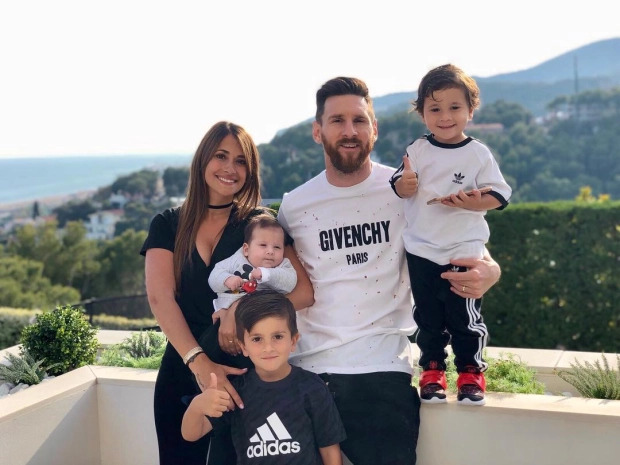 Messi sống sung sướng như thế nào với mức lương 123 triệu bảng mỗi năm?