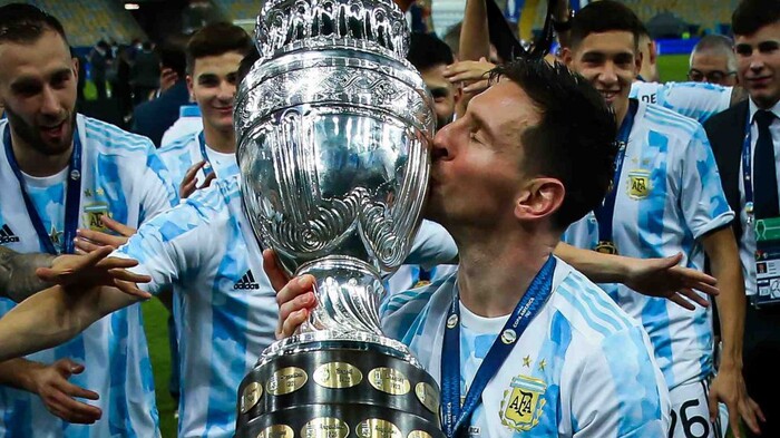 'Messi là ứng viên số 1 giành Quả bóng vàng 2021'